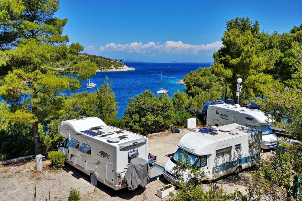 Kamp Vira Mobile Homes Hvar Town Buitenkant foto